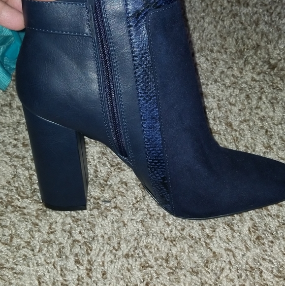 Navy blue boots - Picture 4 of 6
